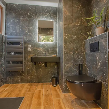 La Maison T&m 4* Dosches